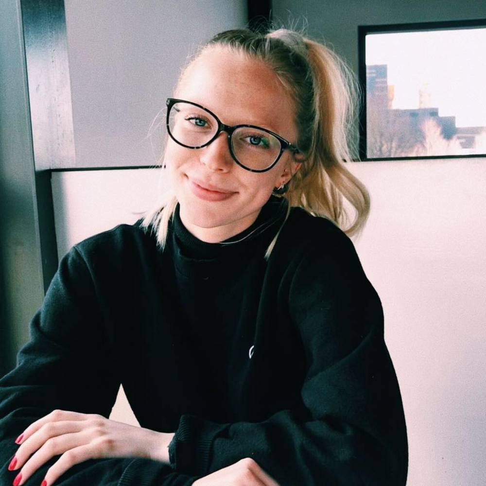 Meet your Posher, Abbi